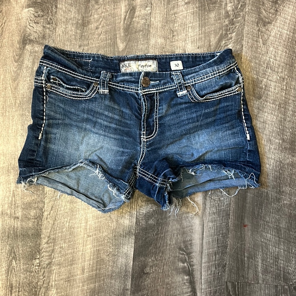 Women’s size 30 BKE Payton shorts